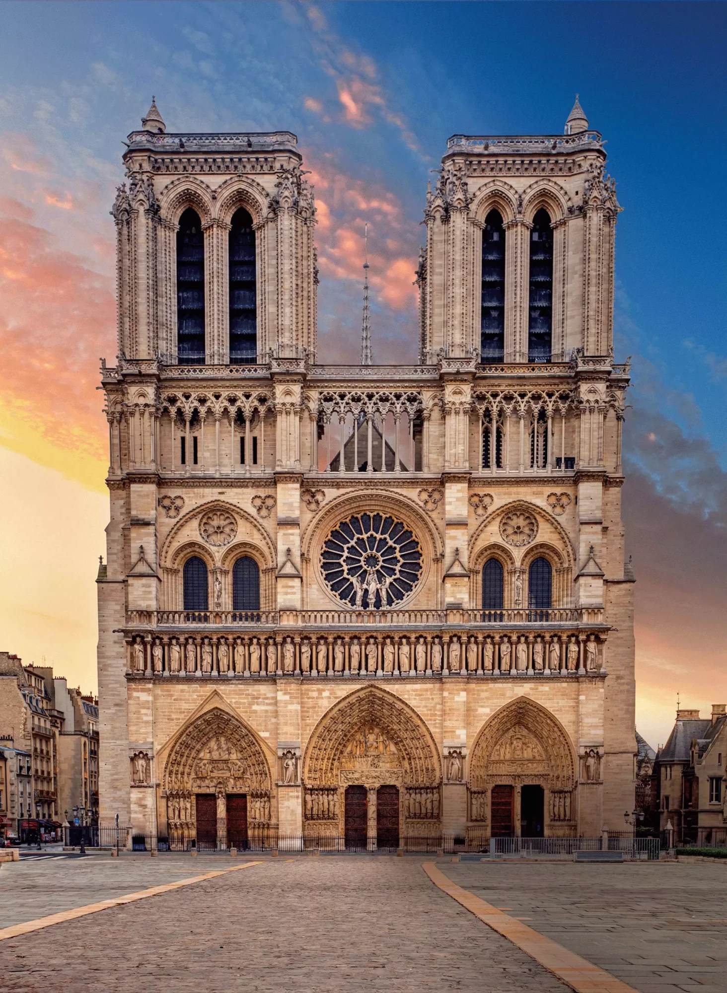 Notre-Dame_west-facade