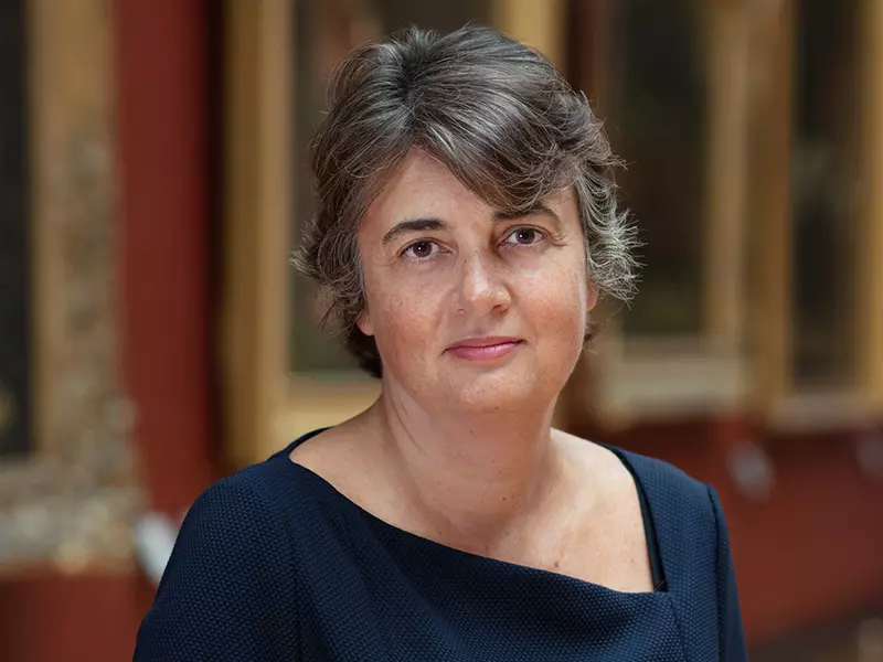 laurence-des-cars-copyright-photo-nicolas-guiraud-musee-du-louvre