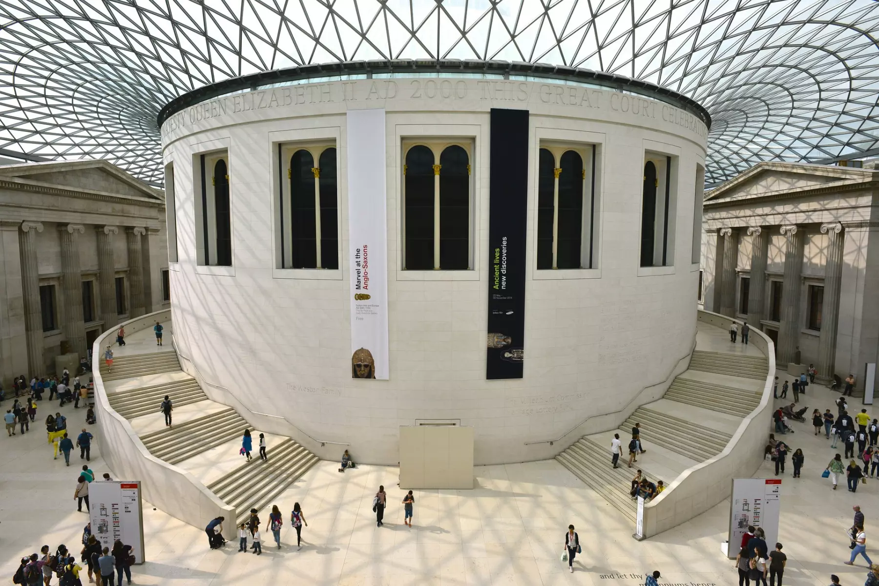 605255-le-british-museum-en-visite-virtuelle