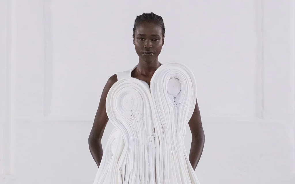 Site_MOSSI-SS25-Look-32-©-MOSSI-photo-Collective-Parade