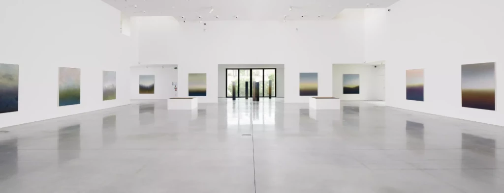 Vue de l'exposition « une éclaircie à la verticale » Claire Chesnier au CCC OD de Tours