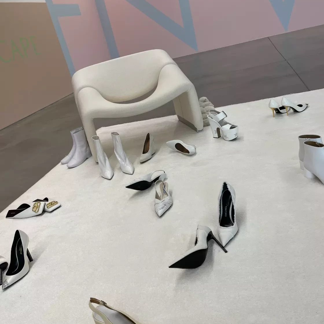 💄 Thunderb - Sylvie Fleury - Musée Régional d'Art Contemporain Occitanie - 3