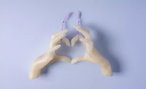 Laura-Bottereau-Marine-Fiquet-Spleen-Spring-extrait-installation-©Adagp-Paris-2026-photographie-_-Gregory-Valton-1536x944