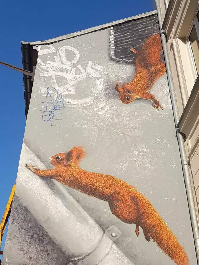 le-M.U.R.-Bastille-Exodus-ils-arrivent...les-ecureuils-roux-mars-2022-Paris-11e-768x1024