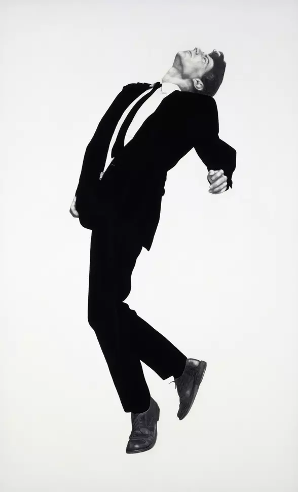 visuel_expodessins_robertlongo_men_in_the_cities_1981-1999-c-centre_pompidou_mnam-cci-philippe_migea