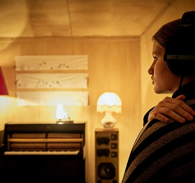 entre-vos-mains-christophe-raynaud-de-lage-30237-640x600