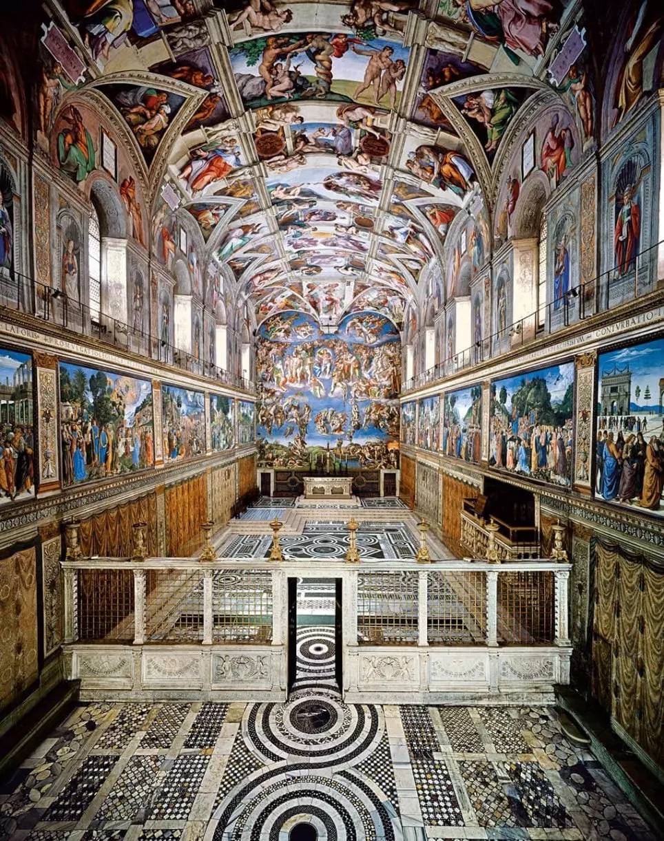 web18-sistine-interior-964x1222