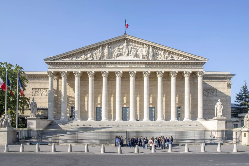 Façade_Palais_Bourbon_3