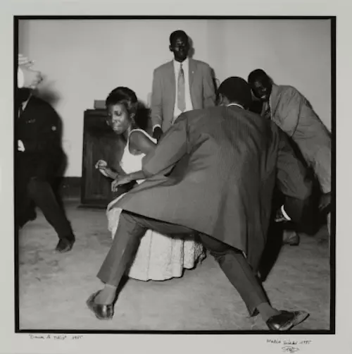 projet_malick-sidibe-danser-le-twist-1965-1_o_1jm82kobi15ppgf41iu11u751kls18.jpg - copie
