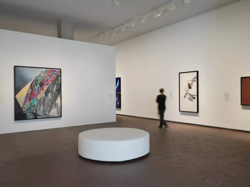 Archives-Hans-Ulrich-Obrist-Chapitre-6-_-Zaha-Hadid-Je-pense-que-lexperimentation-ne-devrait-pas-avoir-de-fin-2026-2027-La-Tour-Galerie-des-Archives-et-Galerie-du-Cerisier-LUMA-Arles-France.-2783-x-2087-scaled