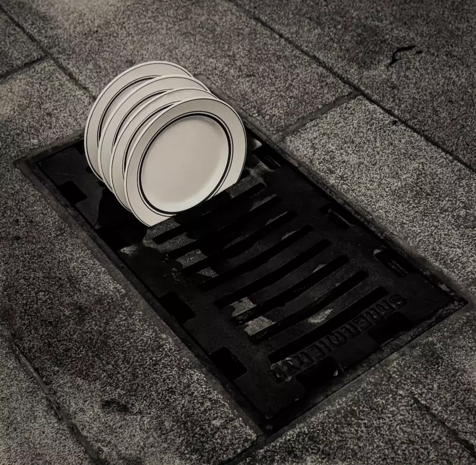 🕺Chema Madoz | Helena Almeida « Diseños habitados » - château-d'Eau - 1