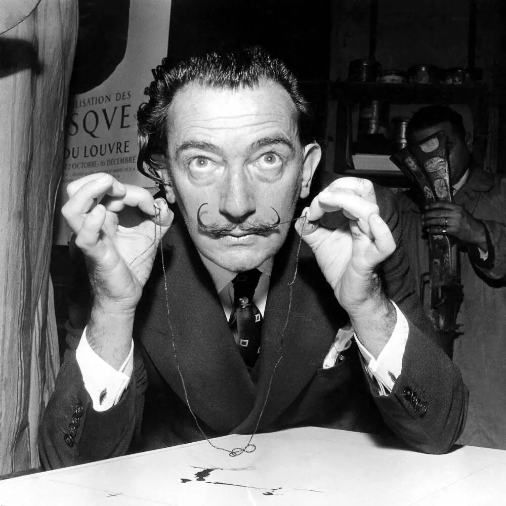 salvador-dali-en-1956