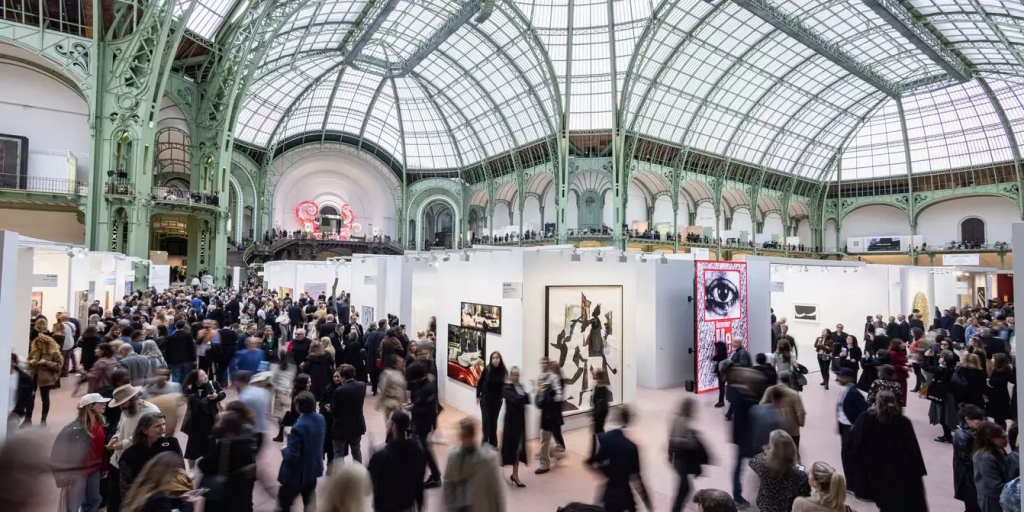 Art Basel, la grande foire d’art contemporain, au Grand Palais, à Paris, en 2025. ART BASEL