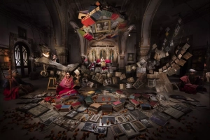 Nicolas-Henry_Bibliotheque-de-la-chambre-dor_Serie-Les-aventures-de-Supershaktimaan_2013_tirage-Fine-Art-contrecolle-sur-aluminium_120-x-180-cm_Courtesy-H-Gallery-Paris_HD-1536x1024